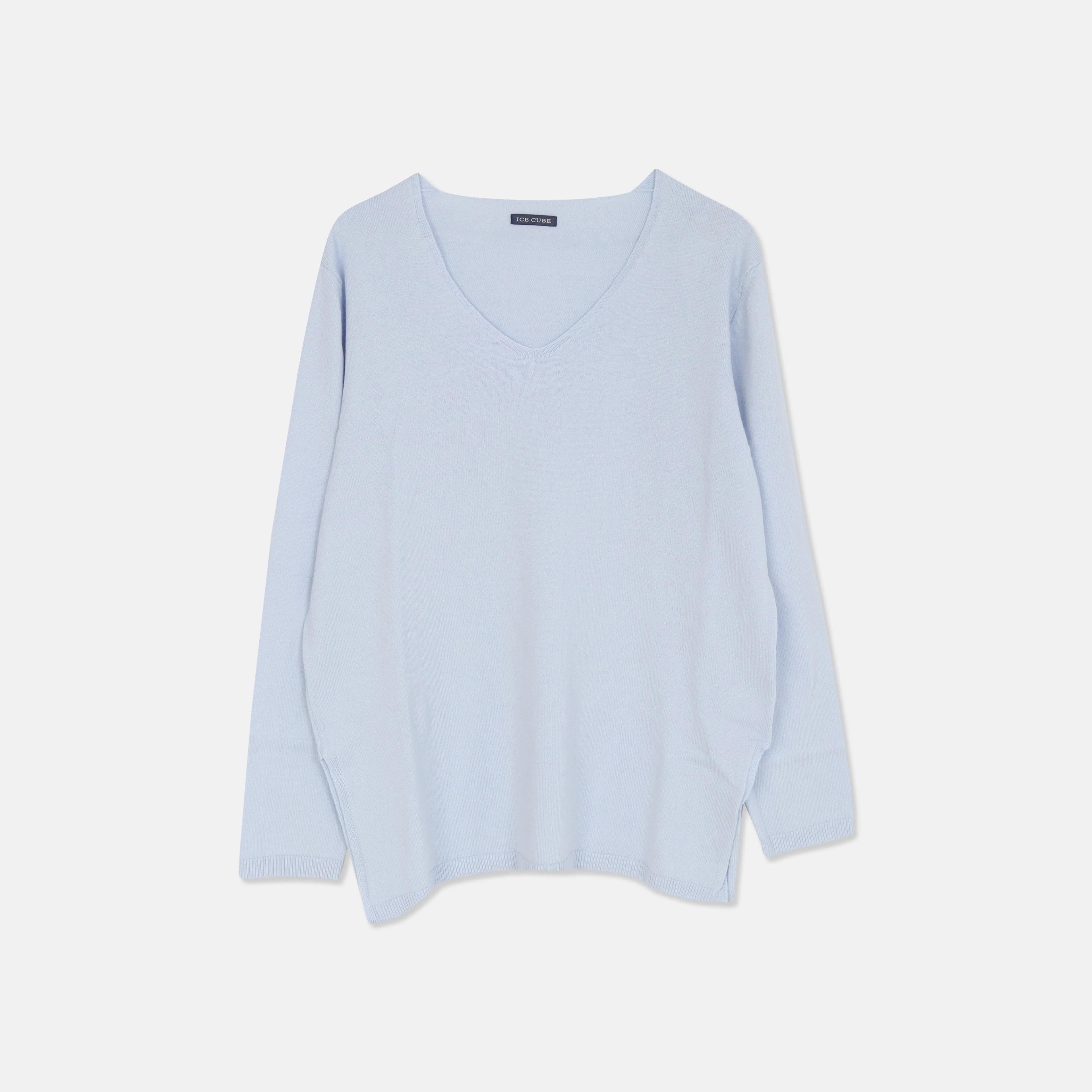 سويتر ناعمة محبوكة برقبة على شكل حرف V Thumbnail 1