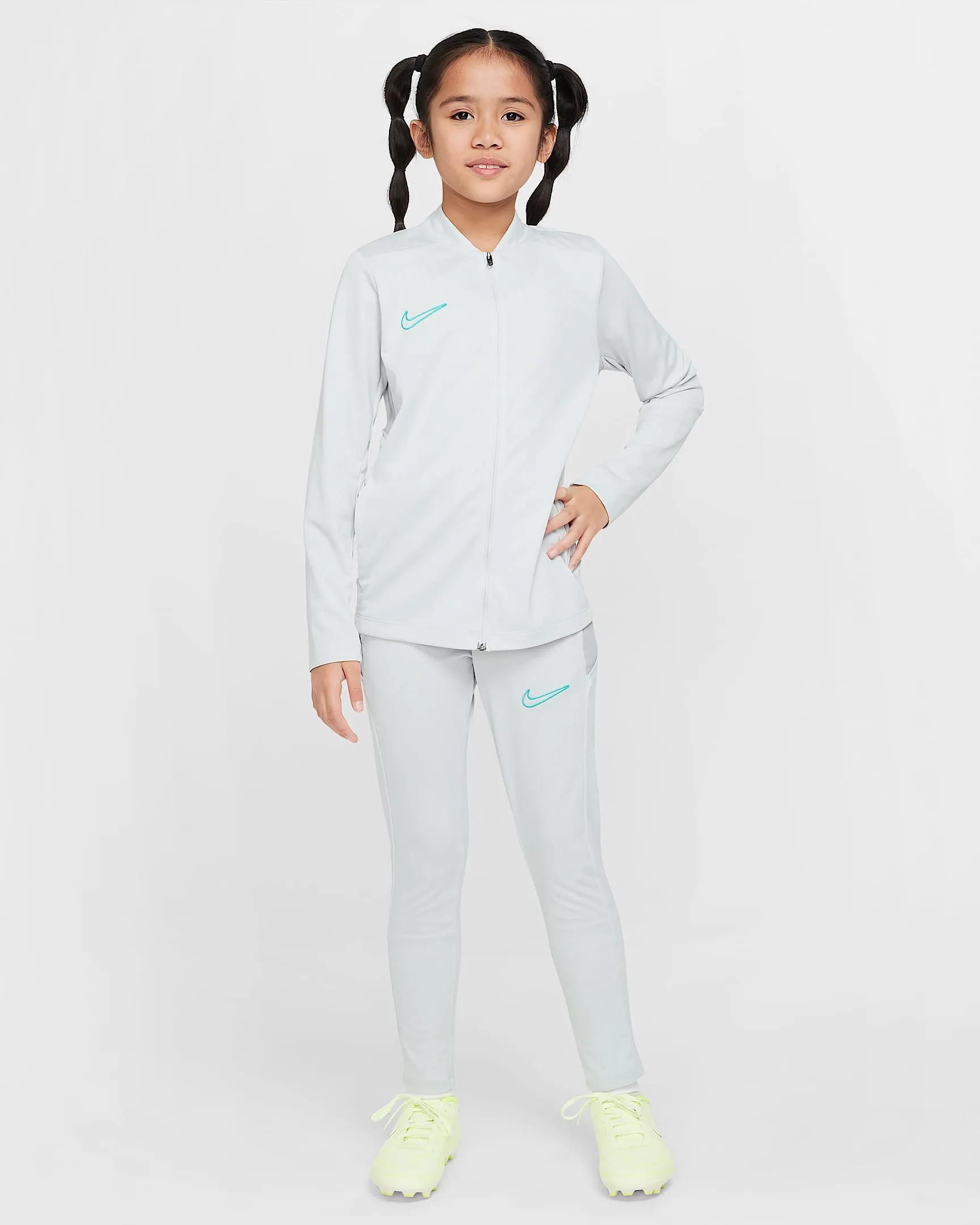 حذاء Nike Academy25 Dri-FiT للأطفال الكبار alternative product image