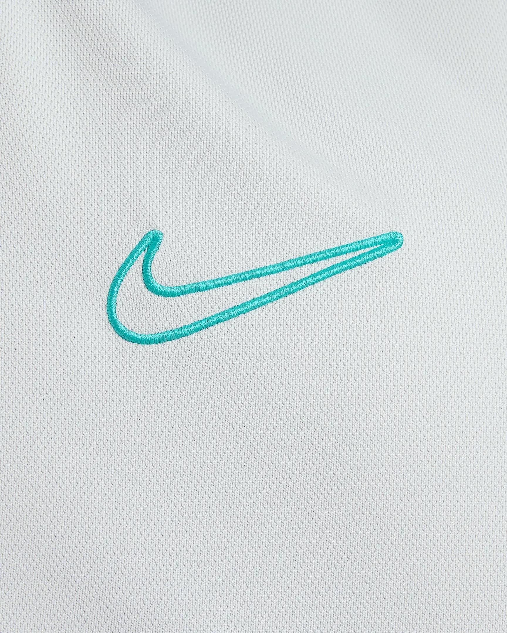 حذاء Nike Academy25 Dri-FiT للأطفال الكبار image preview 5
