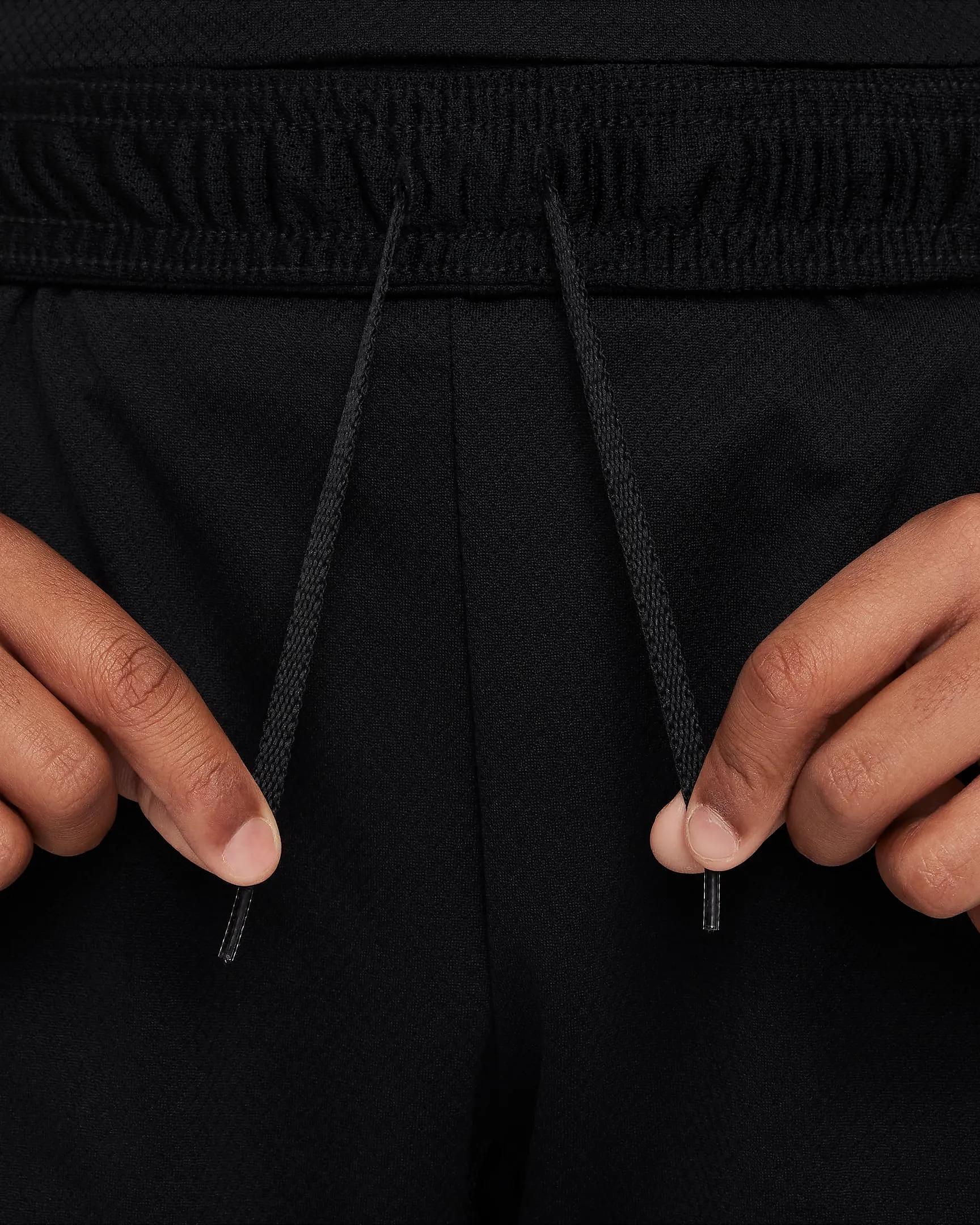 شورت Nike Dri-FIT Strike للأطفال الكبار image preview 5