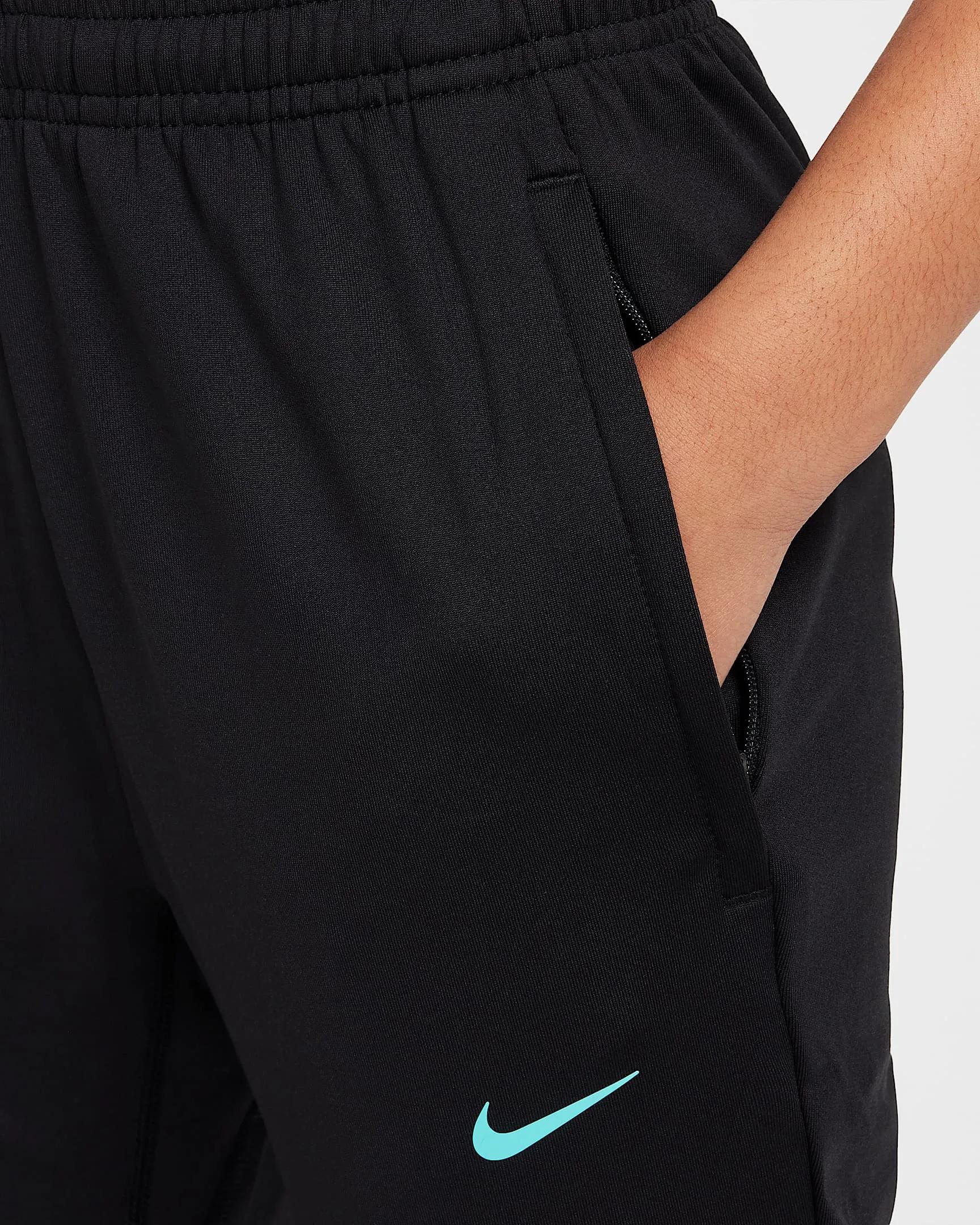 بنطال Nike Dri-FIT Strike للأطفال الكبار image preview 3
