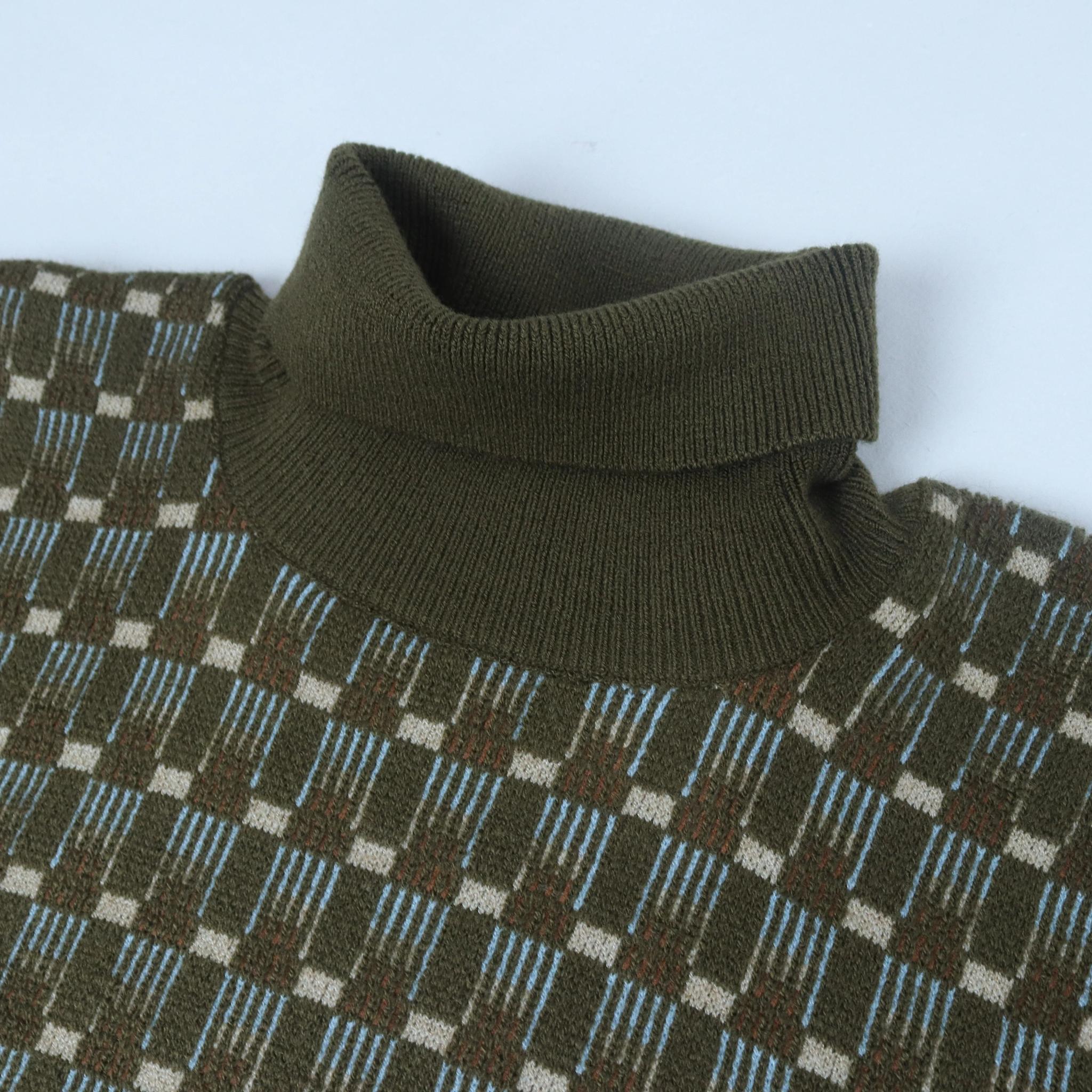 كنزة رجالية برقبة عالية بنمط مميز media preview 2