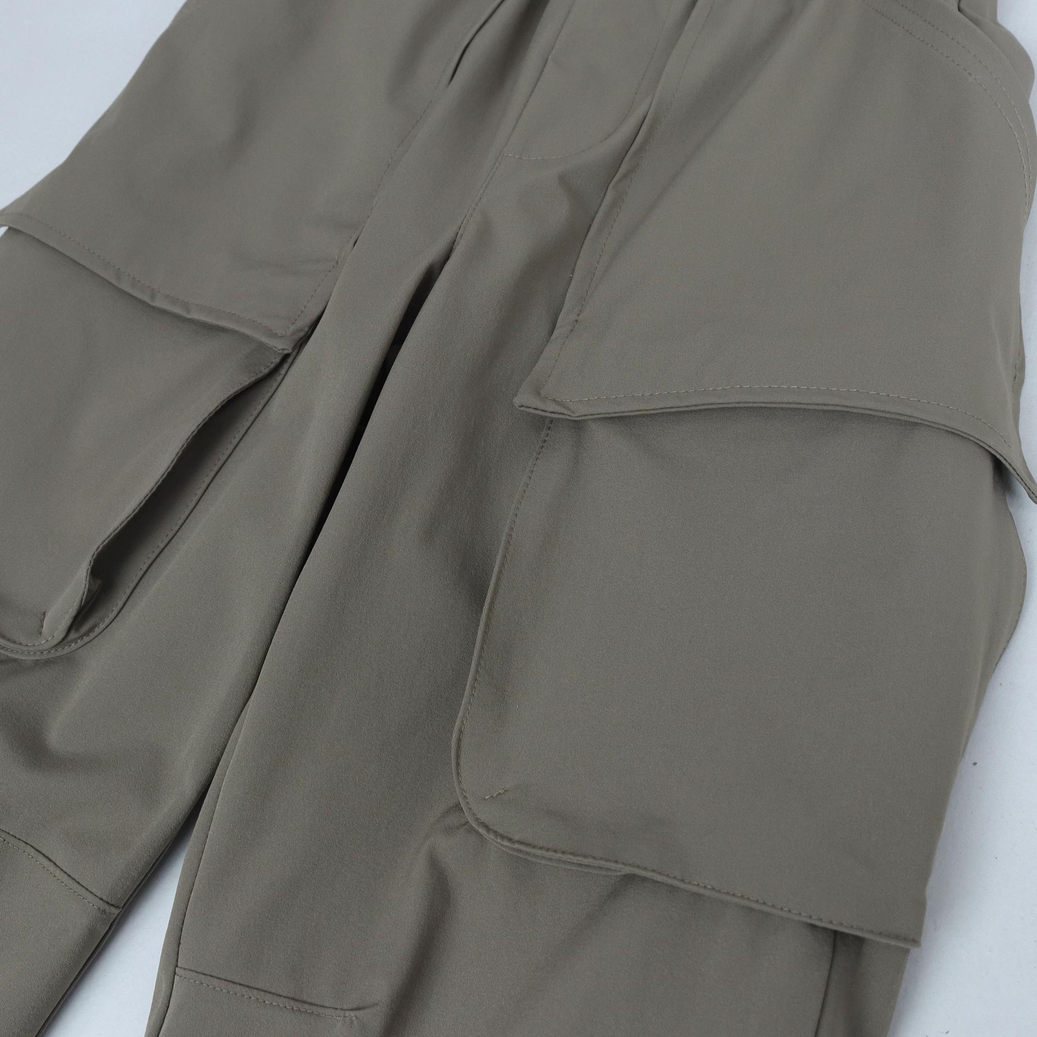 بنطال كارغو مطاطي من النايلون للأولاد media preview 3