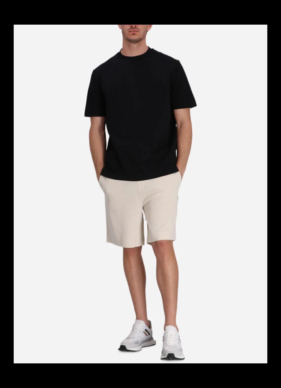 تيشيرت يمنحك إطلالة أنيقة Thumbnail 1