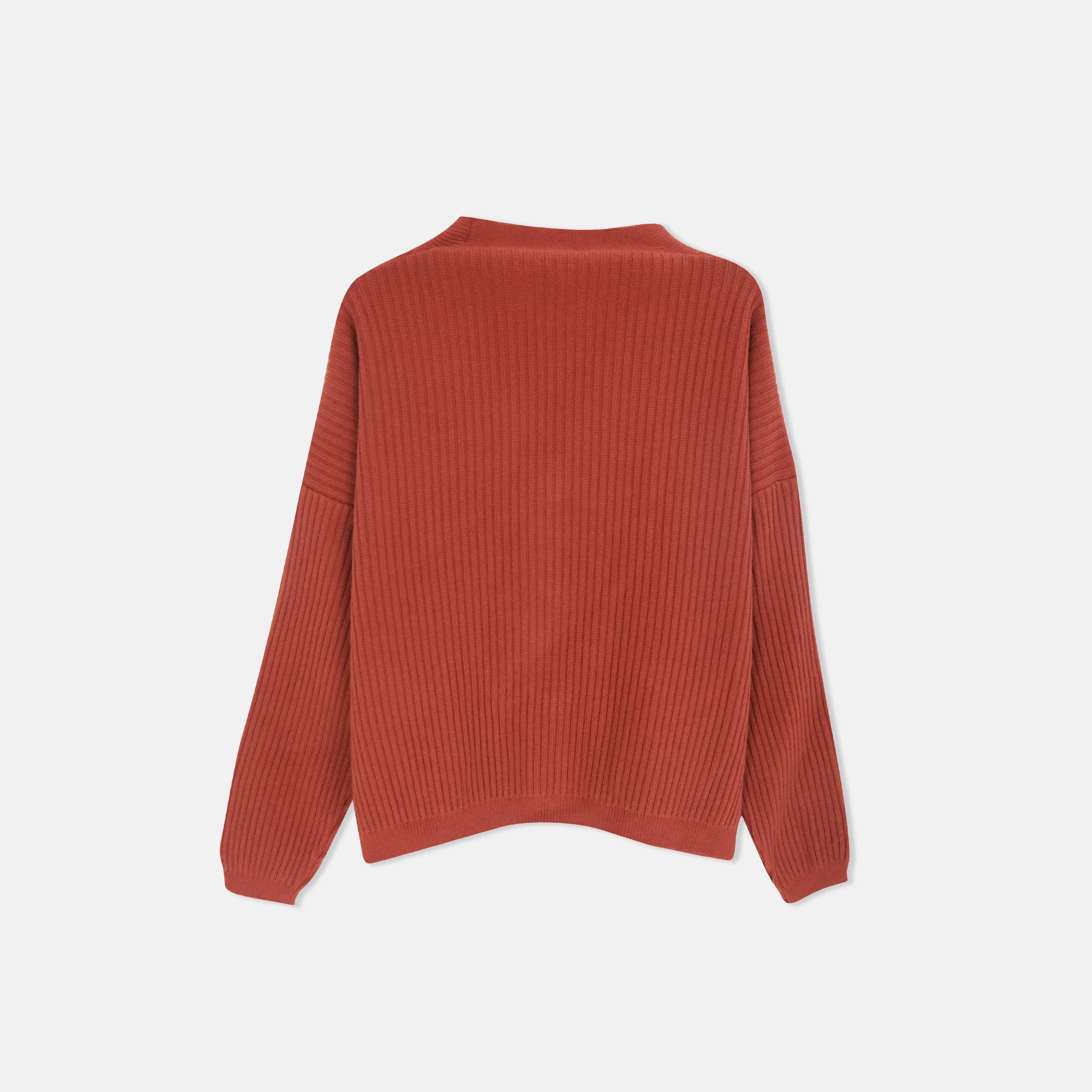 سترة كارديجان مضلعة بفتحة على شكل حرف V وأزرار أمامية Thumbnail 4