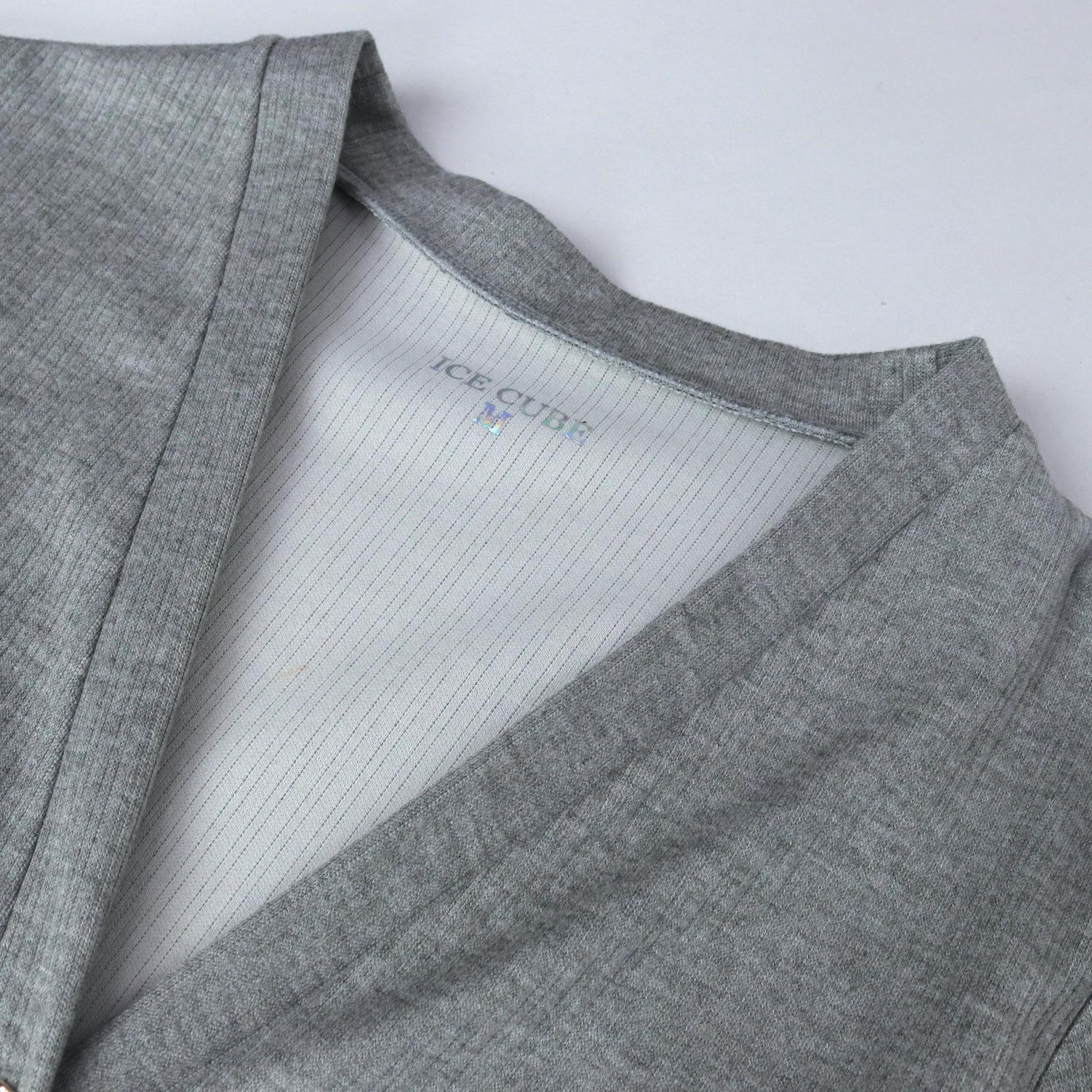 كارديجان نسائي بياقة على شكل حرف V وأزرار أمامية media preview 2