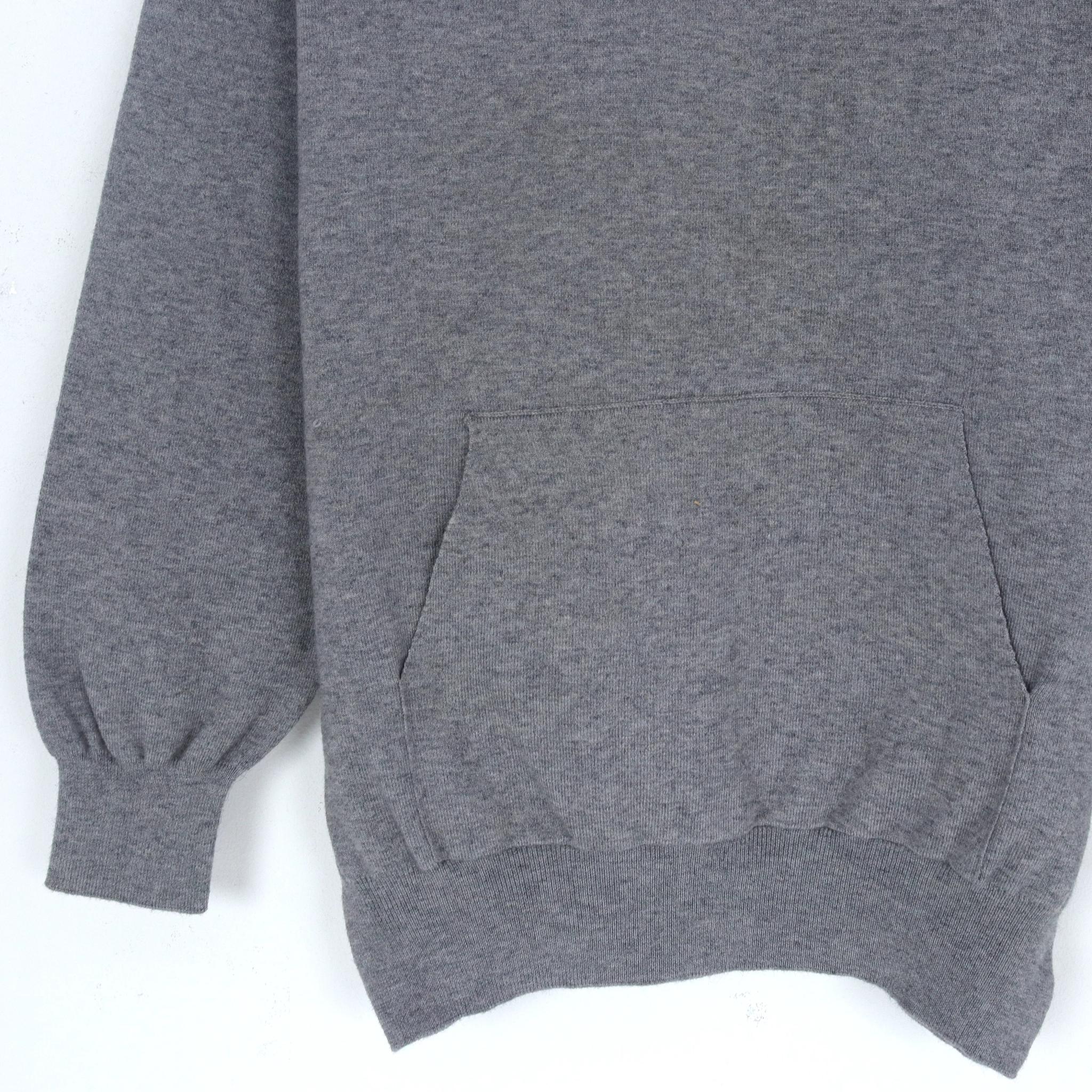 كنزة صوفية رجالية برقبة دائرية وجيب أمامي كبير media preview 3