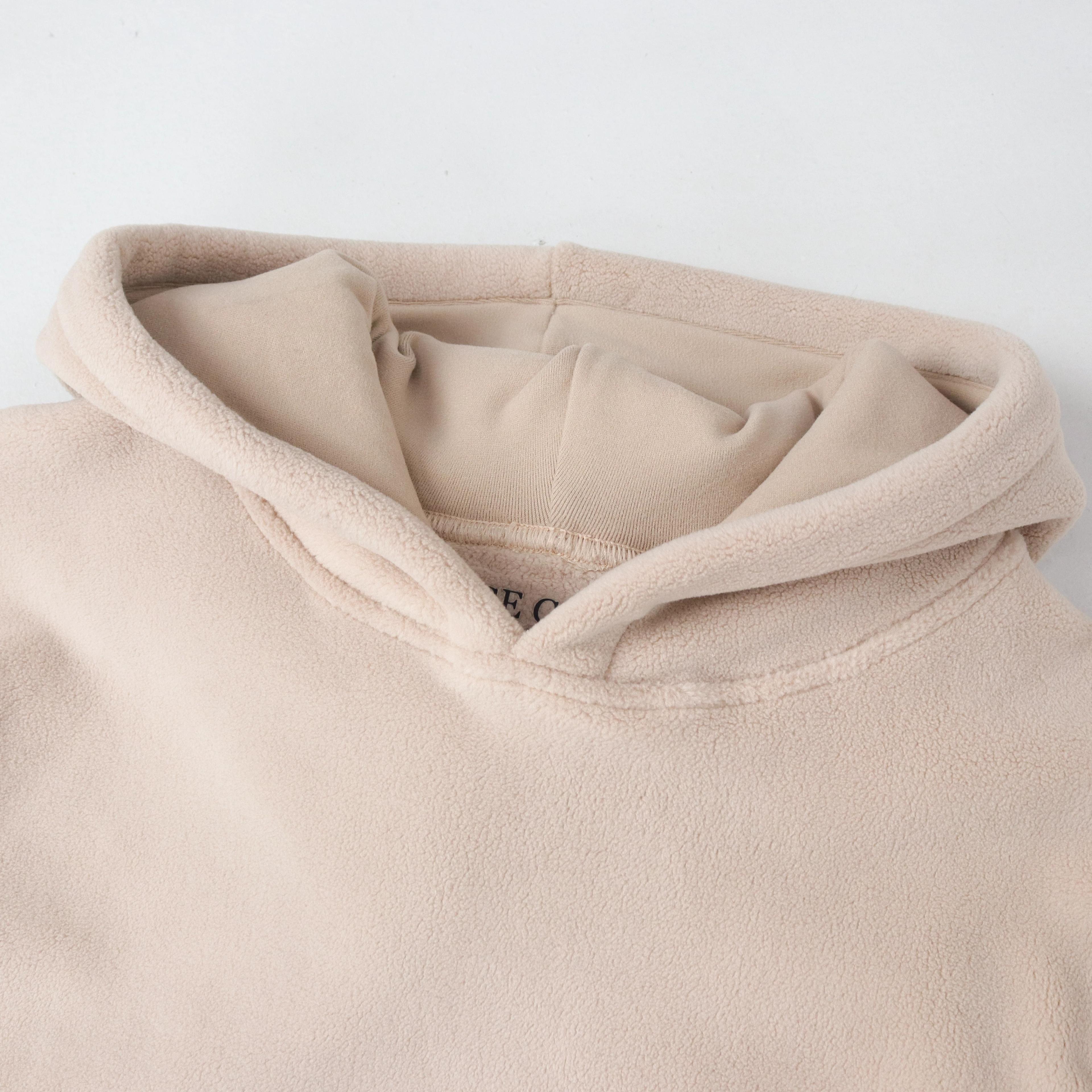 طقم رياضي للأولاد يتكون من سترة بغطاء رأس من الصوف وبنطال رياضي. Thumbnail 2