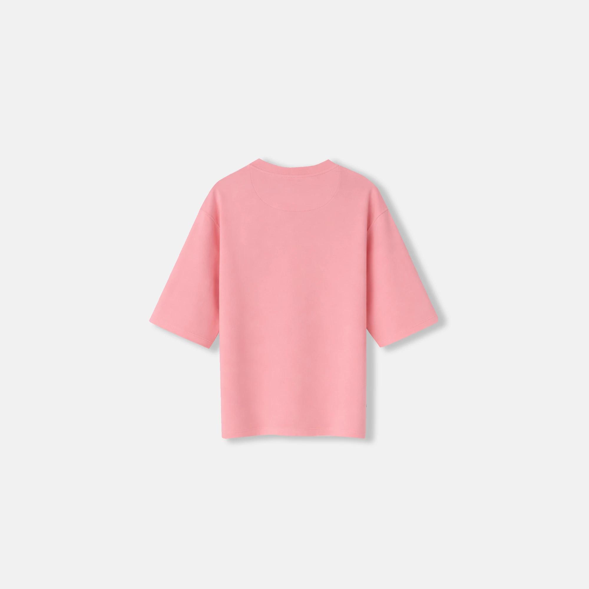 تيشيرت قطني نسائي بقصة مريحة وأكتاف منسدلة media preview 4