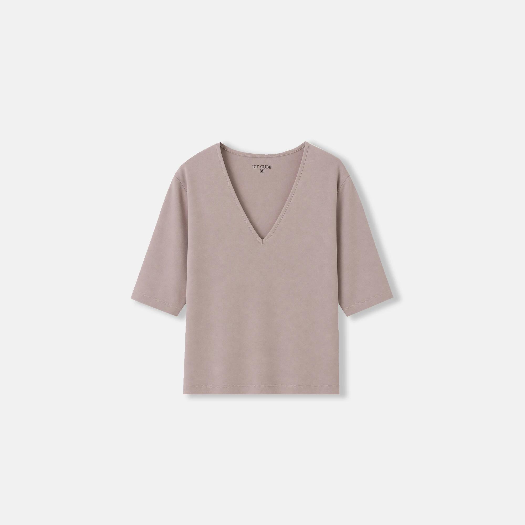 كنزة نسائية بياقة على شكل حرف V alternative product image
