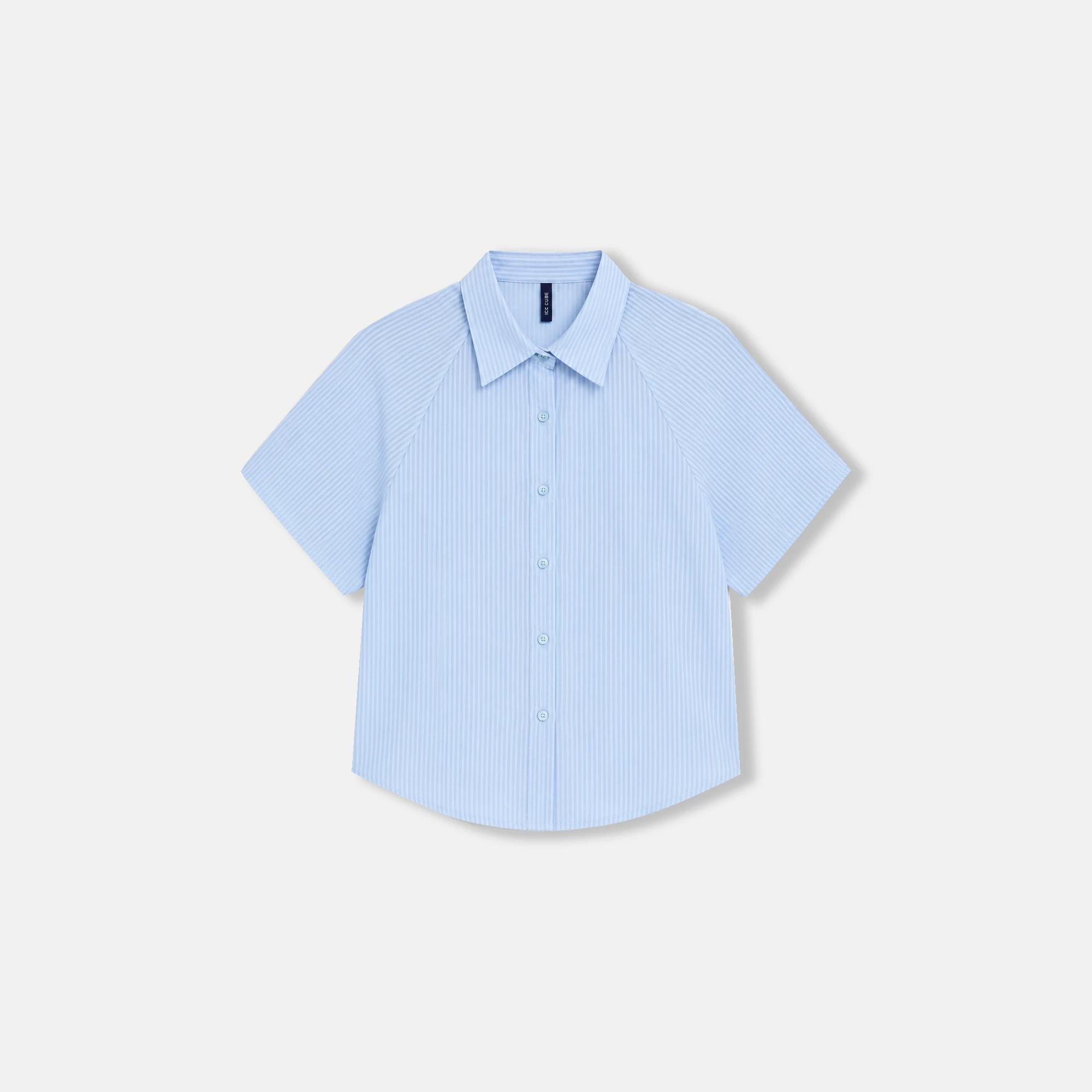 قميص نسائي مخطط بأكمام قصيرة alternative product image
