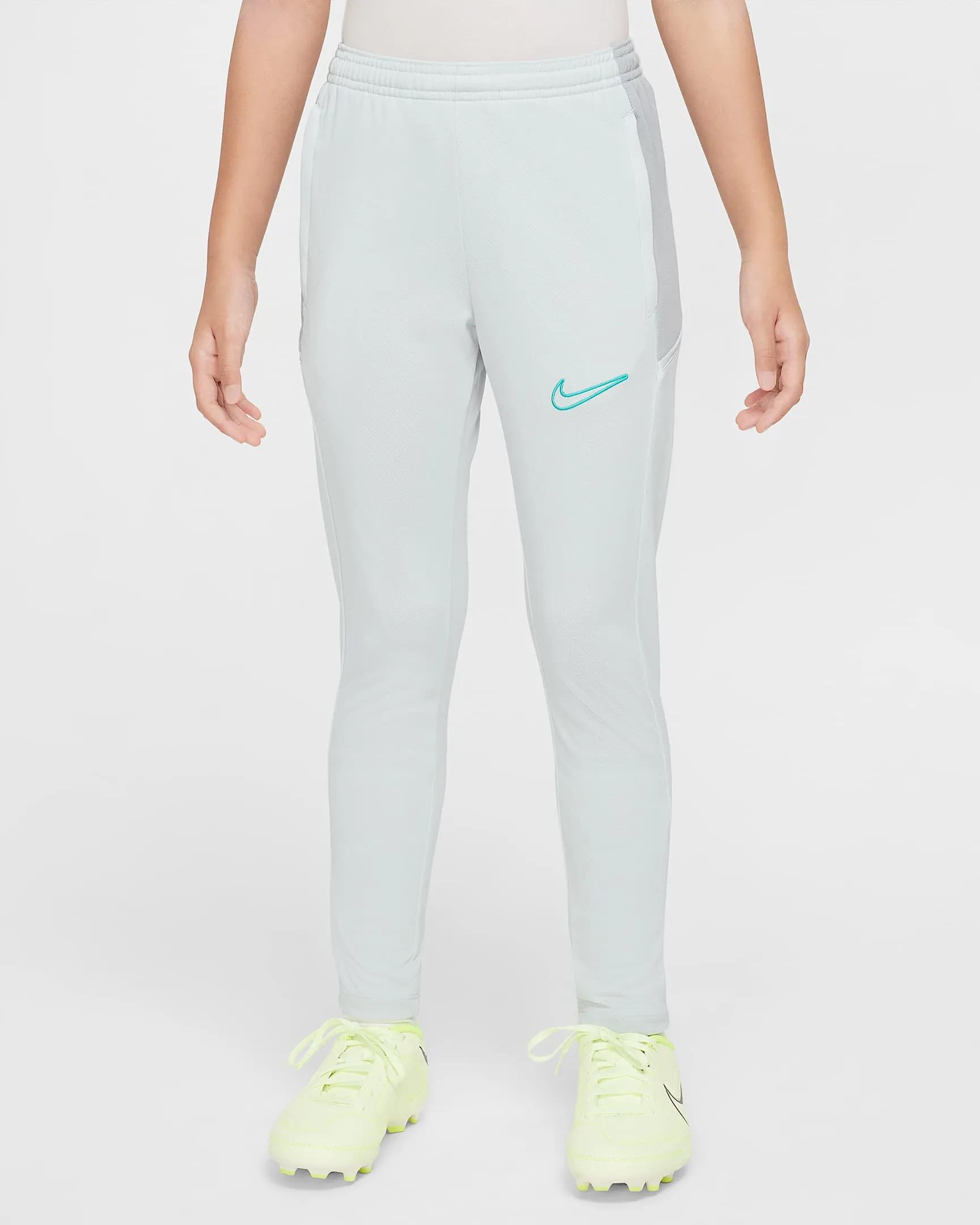 حذاء Nike Academy25 Dri-FiT للأطفال الكبار product image