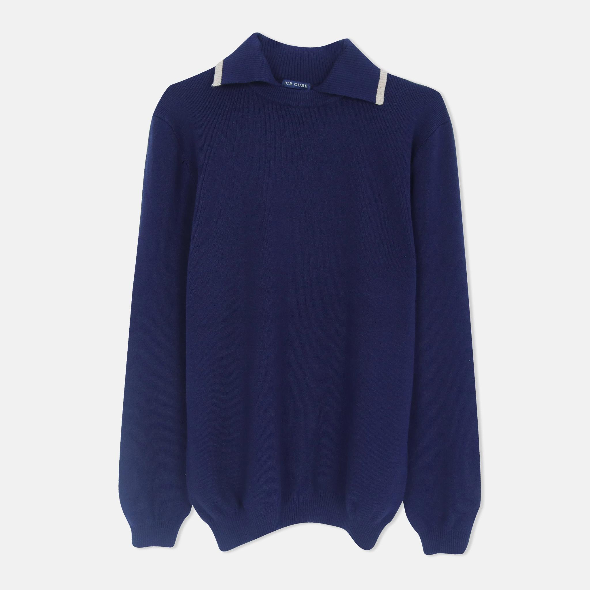 سويت شيرت رجالي بياقة على شكل حرف V product image