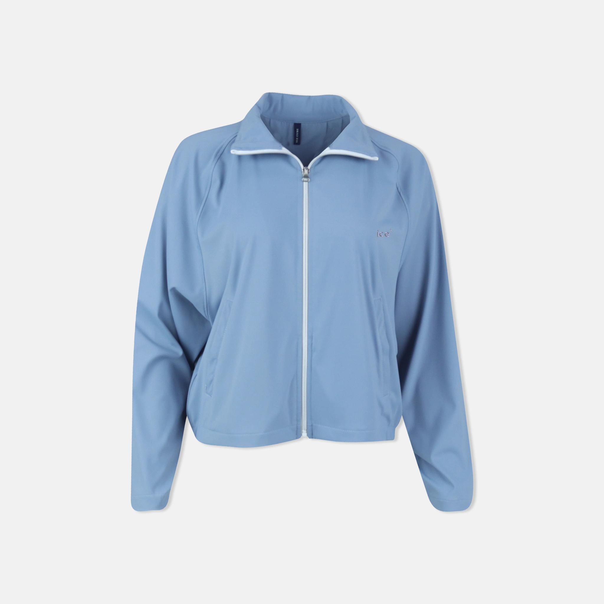 سترة نسائية من مزيج النايلون النشط product image