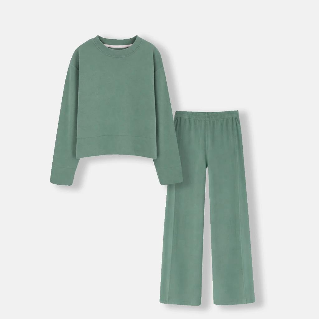 طقم بناتي ناعم الملمس - بلوزة برقبة دائرية وبنطال product image