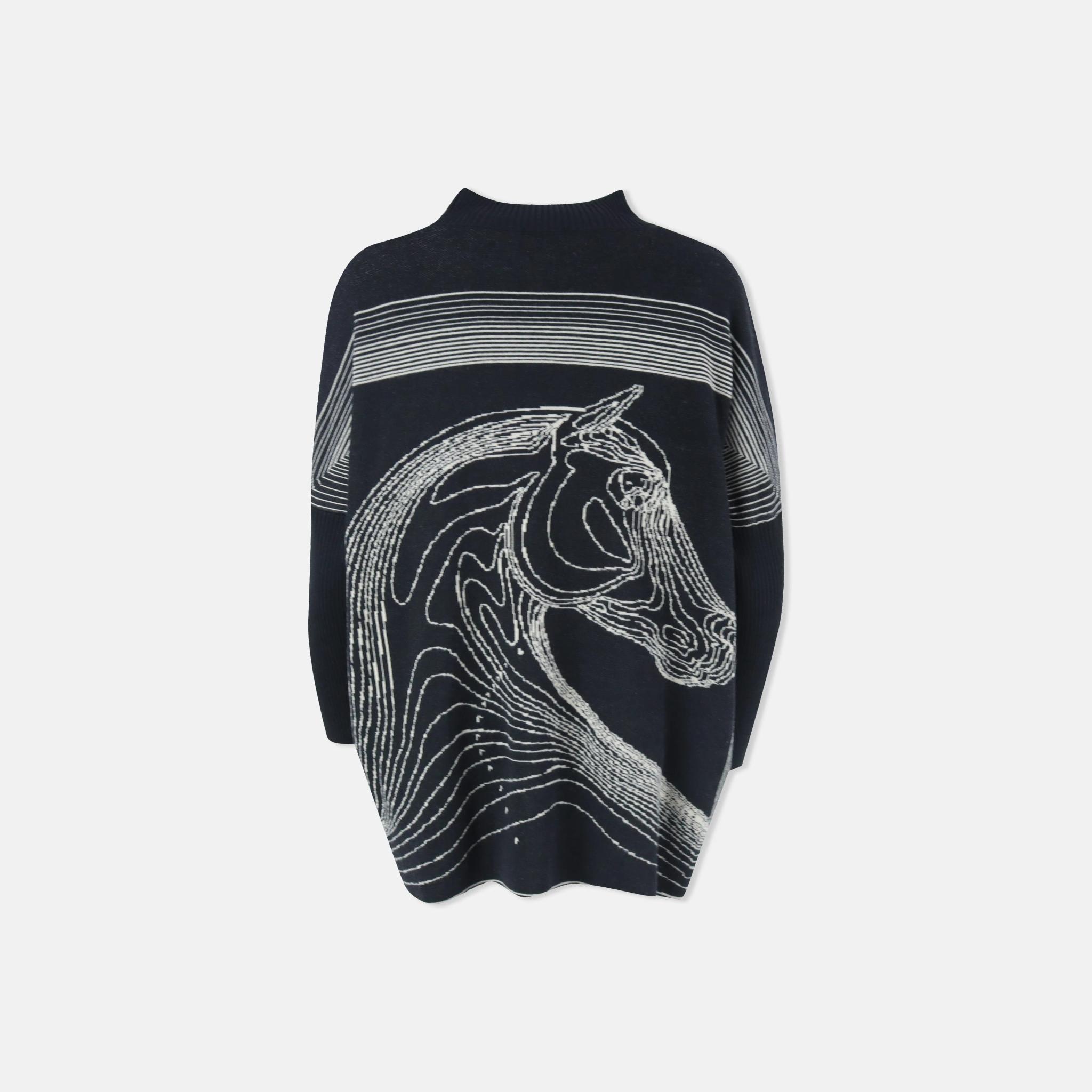 سترة نسائية كبيرة الحجم محبوكة بنقشة حصان media preview 3